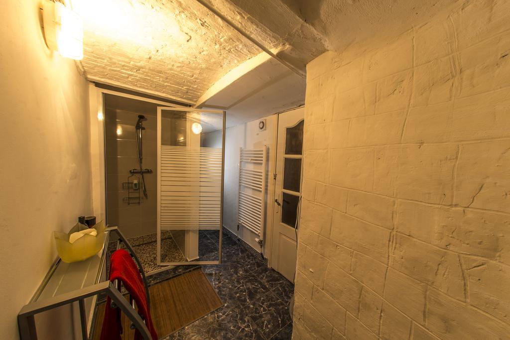 Rentbynight Aparthotel Brussel Bagian luar foto