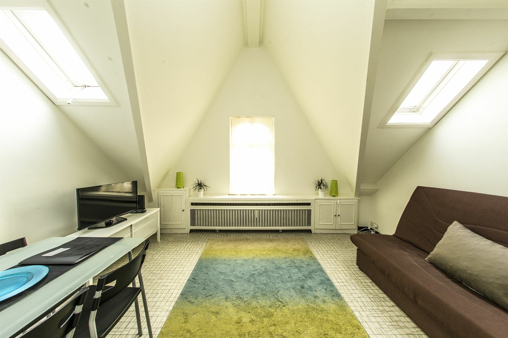Rentbynight Aparthotel Brussel Bagian luar foto