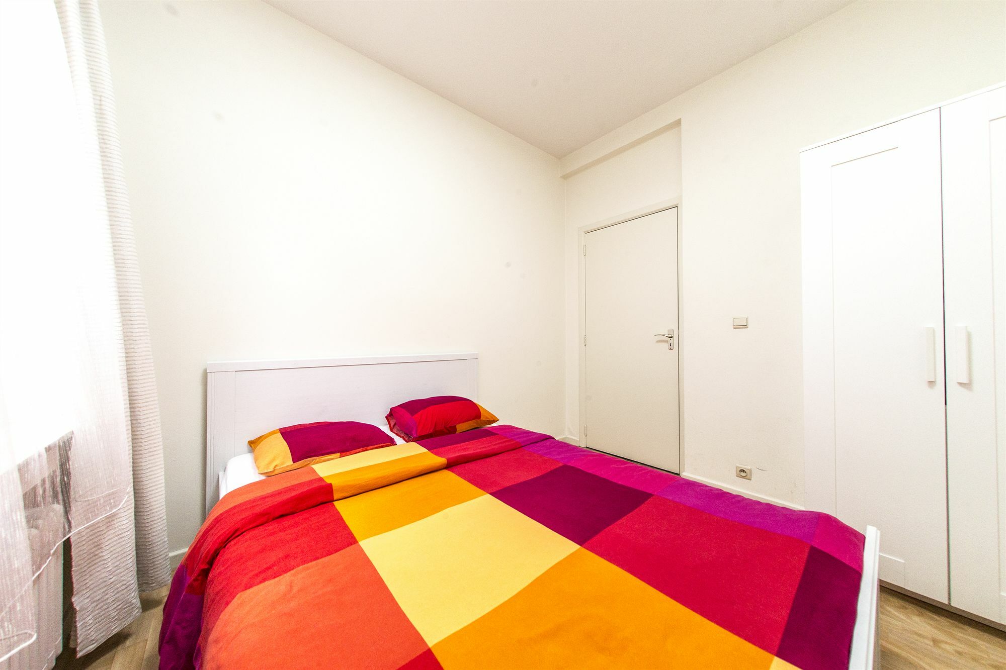 Rentbynight Aparthotel Brussel Bagian luar foto