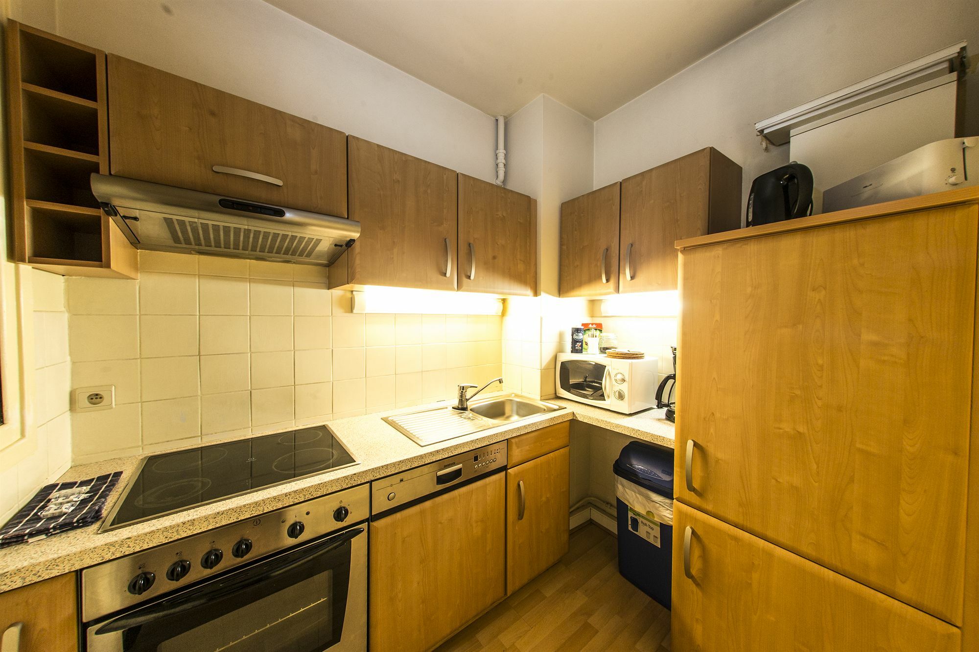 Rentbynight Aparthotel Brussel Bagian luar foto