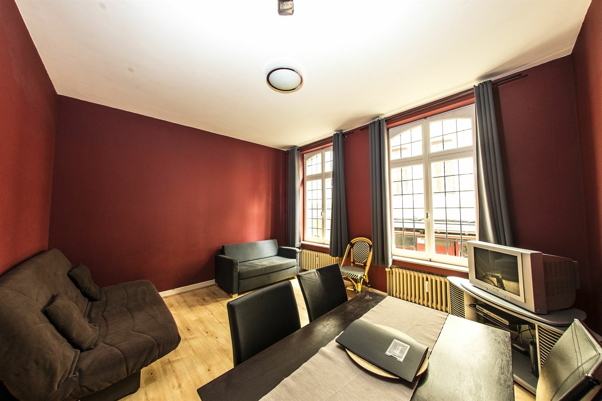Rentbynight Aparthotel Brussel Bagian luar foto