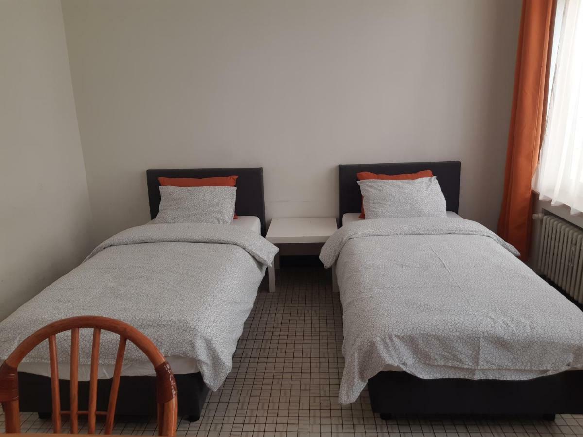 Rentbynight Aparthotel Brussel Bagian luar foto