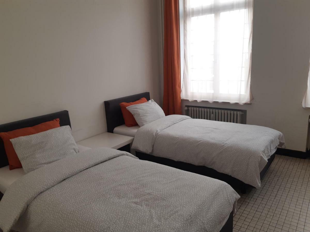 Rentbynight Aparthotel Brussel Bagian luar foto