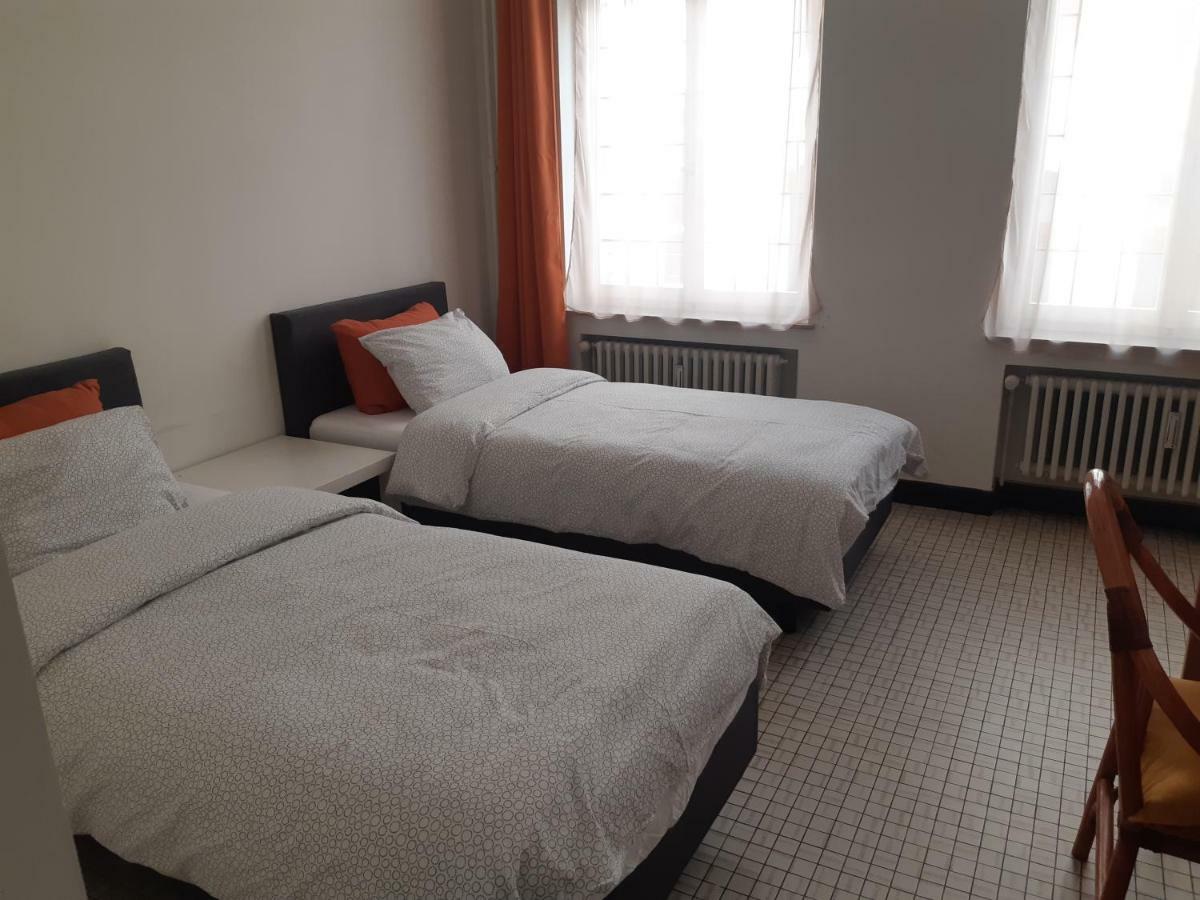 Rentbynight Aparthotel Brussel Bagian luar foto