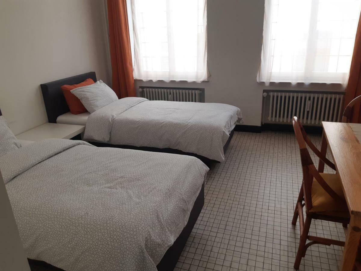 Rentbynight Aparthotel Brussel Bagian luar foto