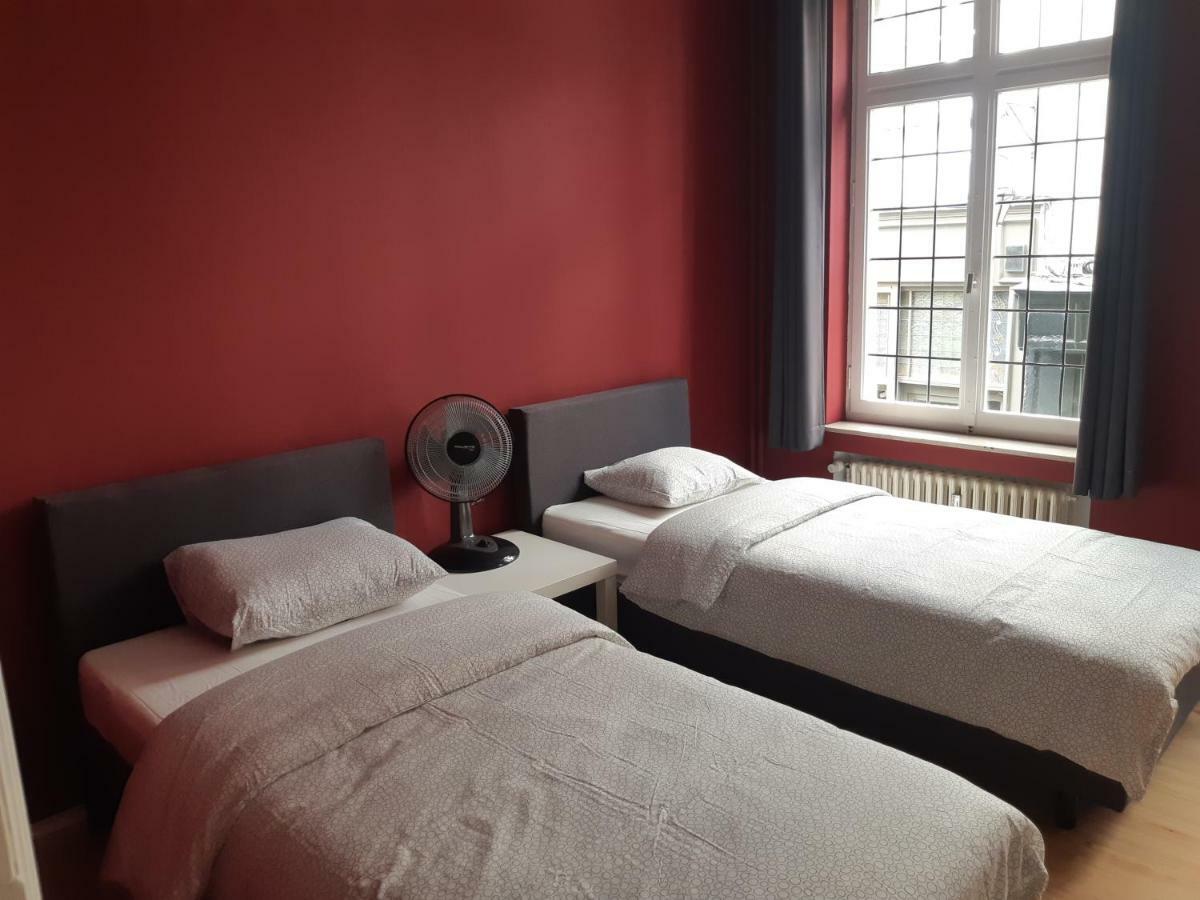 Rentbynight Aparthotel Brussel Bagian luar foto