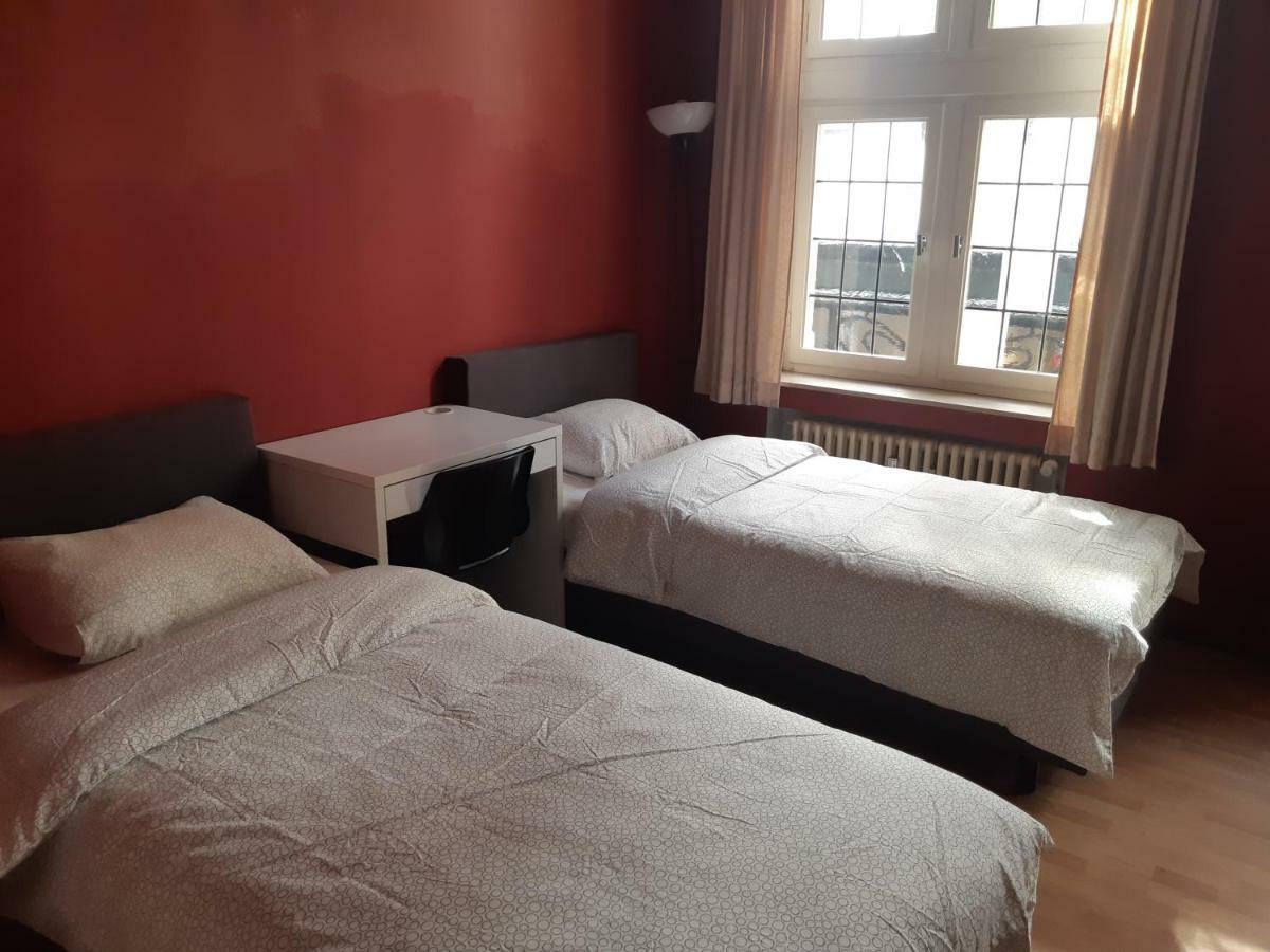 Rentbynight Aparthotel Brussel Bagian luar foto