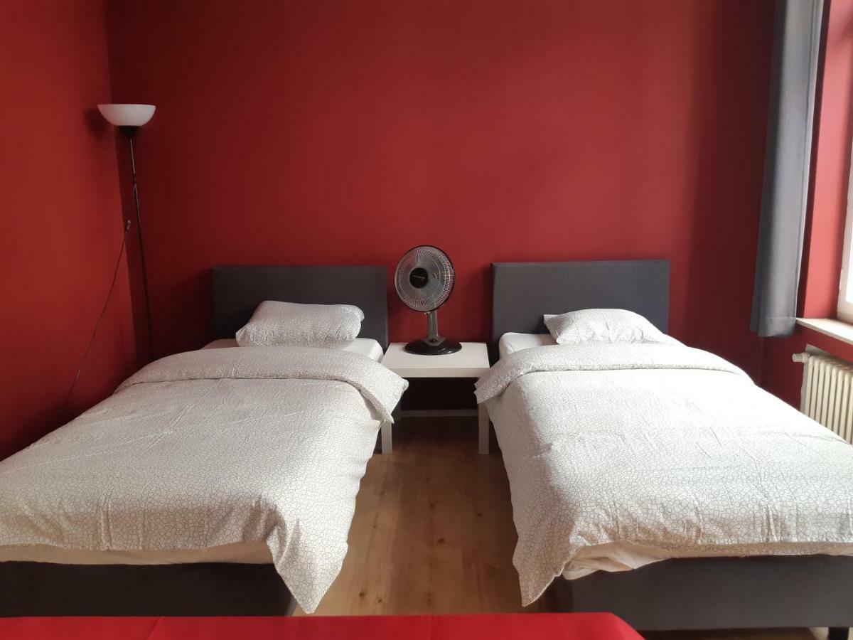 Rentbynight Aparthotel Brussel Bagian luar foto